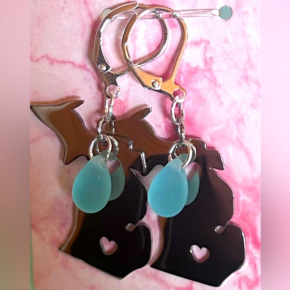 Michigan Earrings with Seaglass teardrop accent.